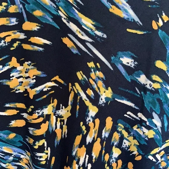 Zac & Rachel top abstract print w stretch & tie detail at hemline boho casual 2X - Picture 8 of 17